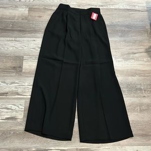 NWT Small Petite Spanx crepe pleated trouser pant in black.